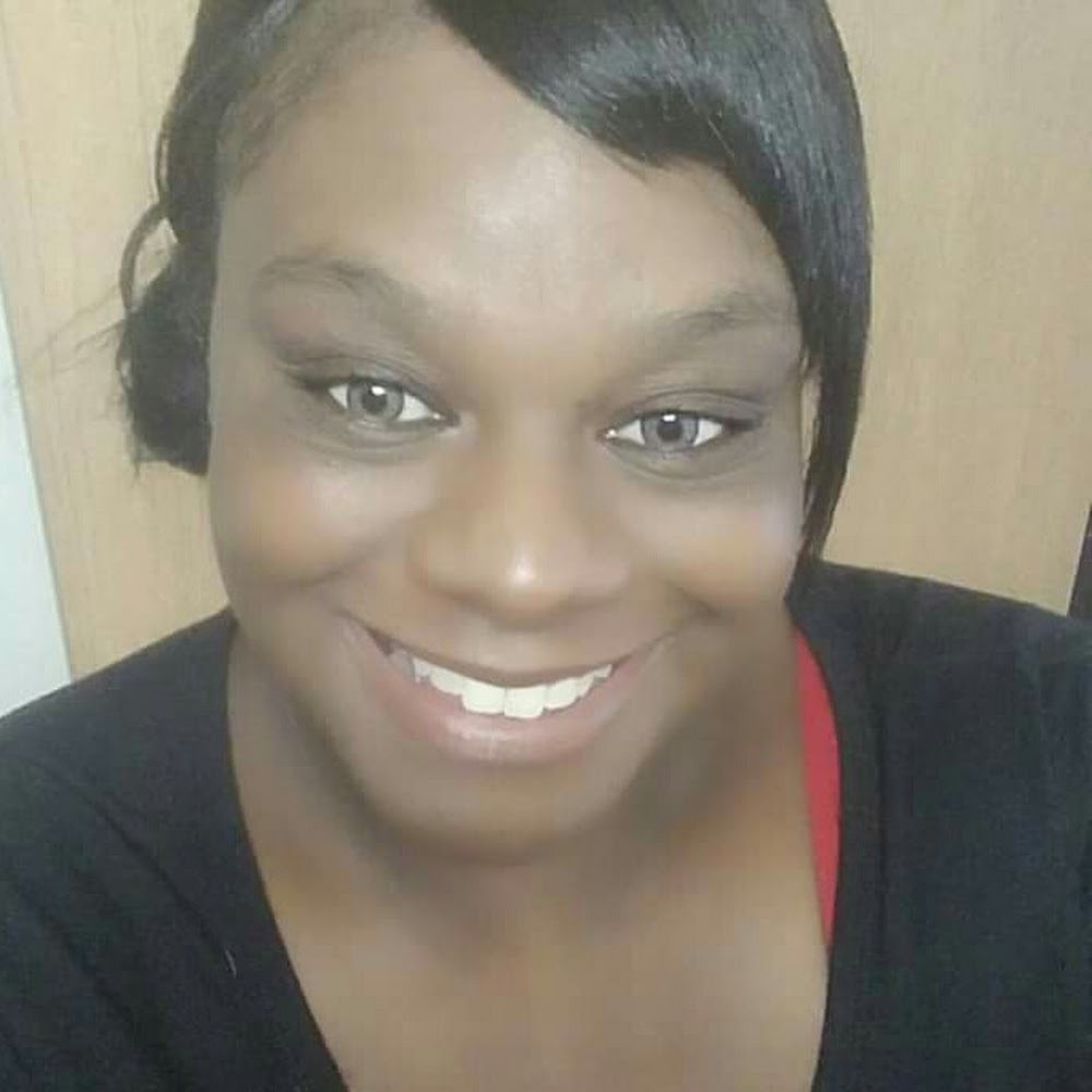 Meet your Posher, Vita